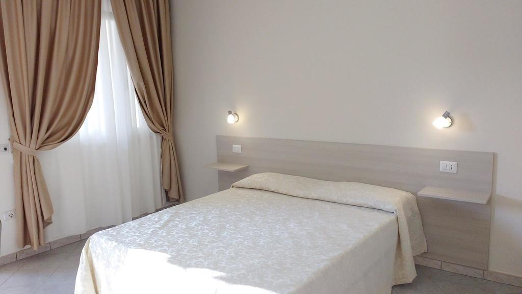 Al Giglio - Affittacamere Cariati Ngoại thất bức ảnh